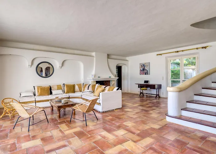 - De Standing Avec Piscine&vue Villa *
